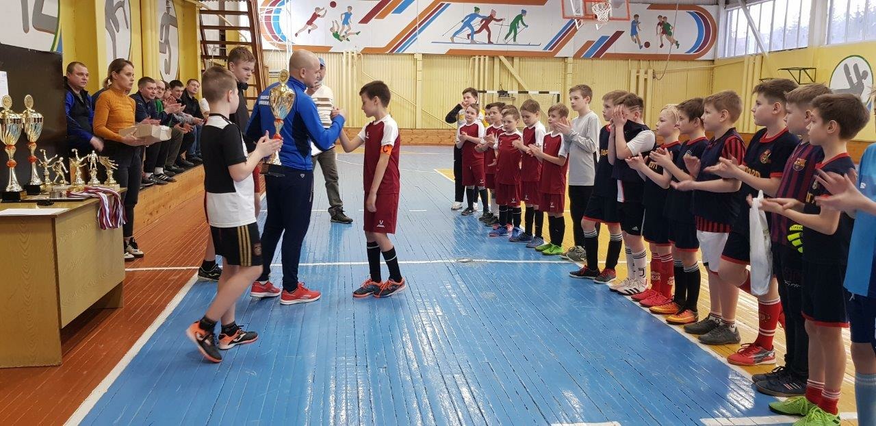 В Бородино провели турнир по мини-футболу, посвященный 20-летию СУЭК