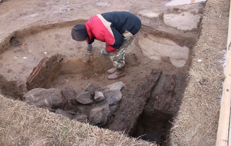 Древние артефакты эпохи неолита нашли на стройплощадке в Красноярском крае