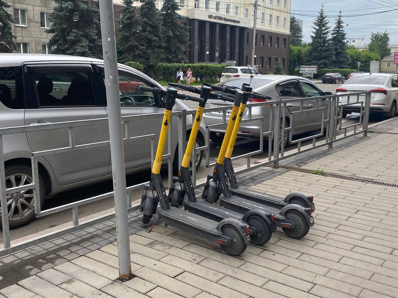 В Красноярске могут запретить ездить на электросамокатах в общественных местах