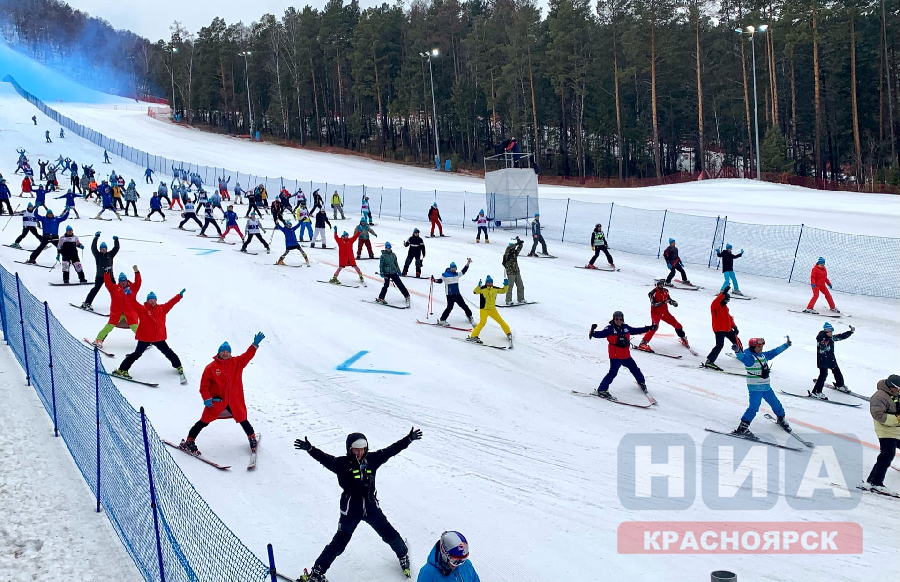 «Мы все огромная команда»: горнолыжники и сноубордисты ярко завершили корпоративный турнир «Норникеля» в Красноярске