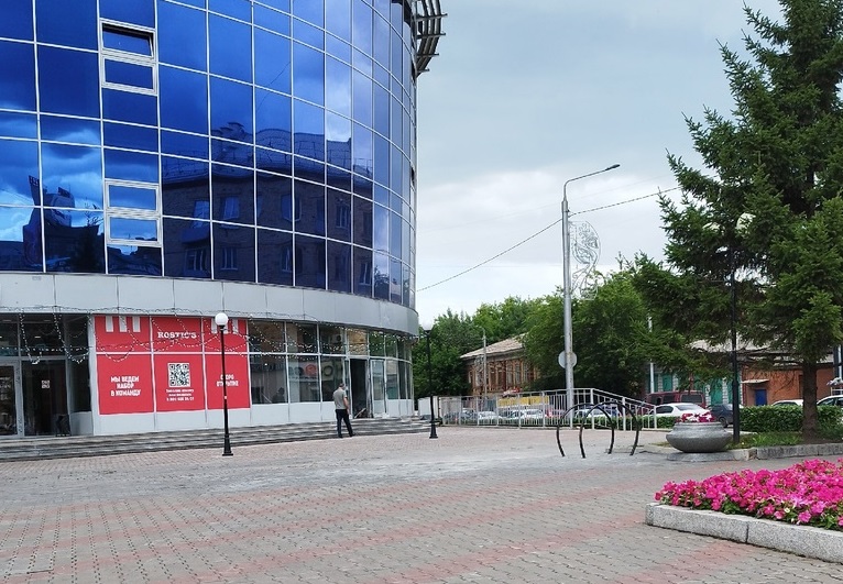 В центре Красноярска открывается первый Rostic's