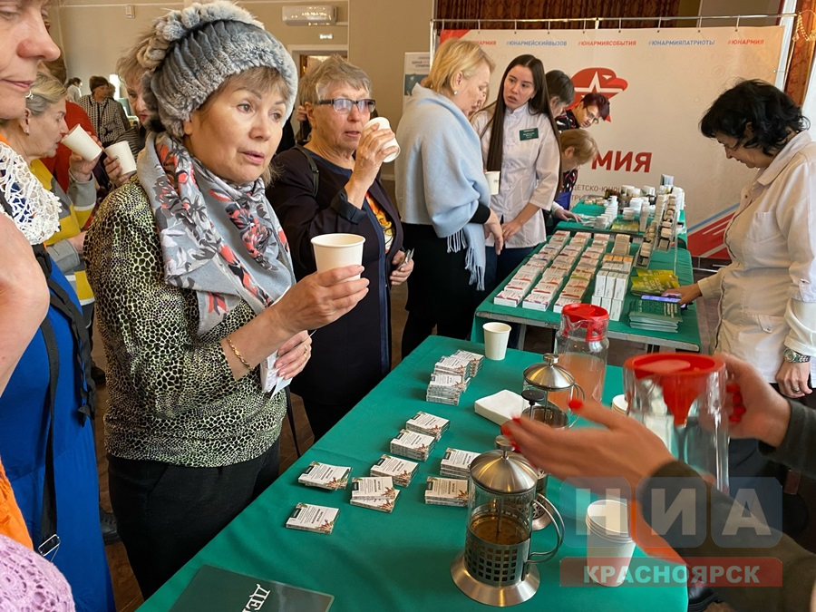 Мастер-классы, медобследования и чаепитие: праздник здоровья для людей «серебряного» возраста состоялся в Красноярске