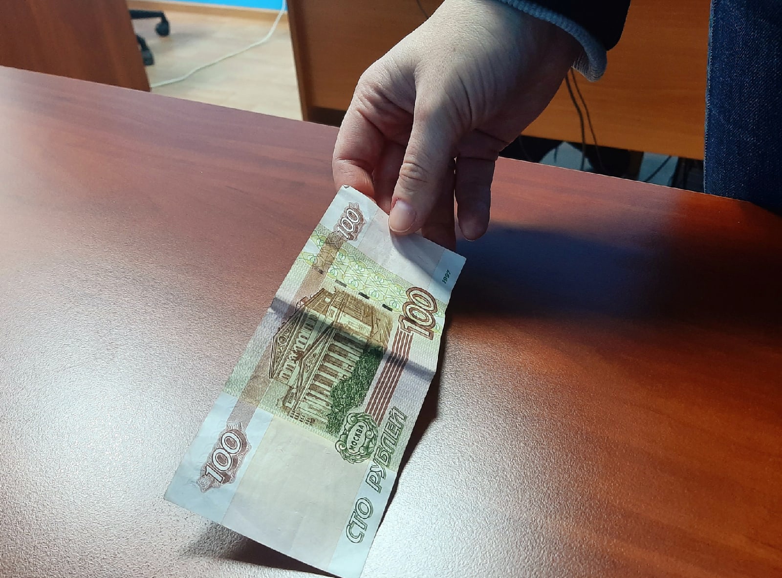 Мошенники от имени участников СВО вымогают деньги у жителей Красноярского края