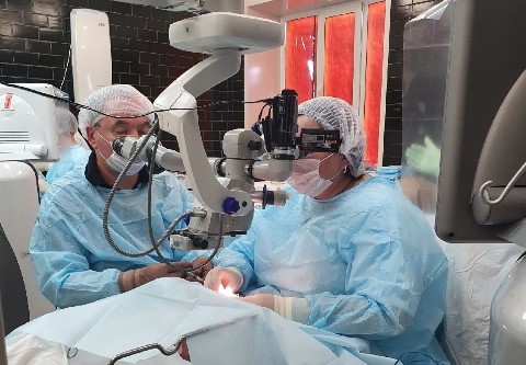 Красноярские офтальмологи впервые выполнили операцию по пересадке роговицы