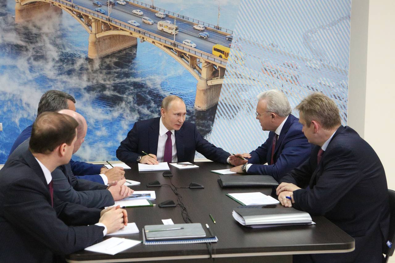 Александр Усс поздравил Владимира Путина с юбилеем