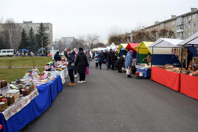 ​Овощи, мясо и колбасы: семь продовольственных базаров прошли в этом году в Свердловском районе