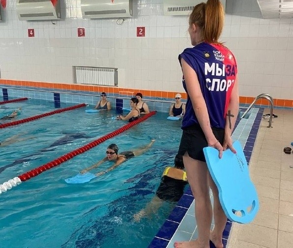 В рамках проекта «Мы за! Спорт» в крае провели 60 бесплатных тренировок по плаванию