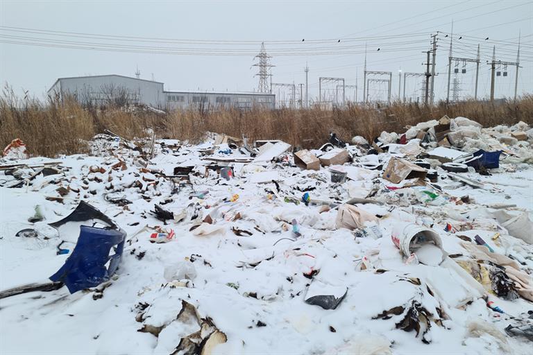 До конца декабря с улицы Петра Подзолкова вывезут 150 КамАЗов мусора