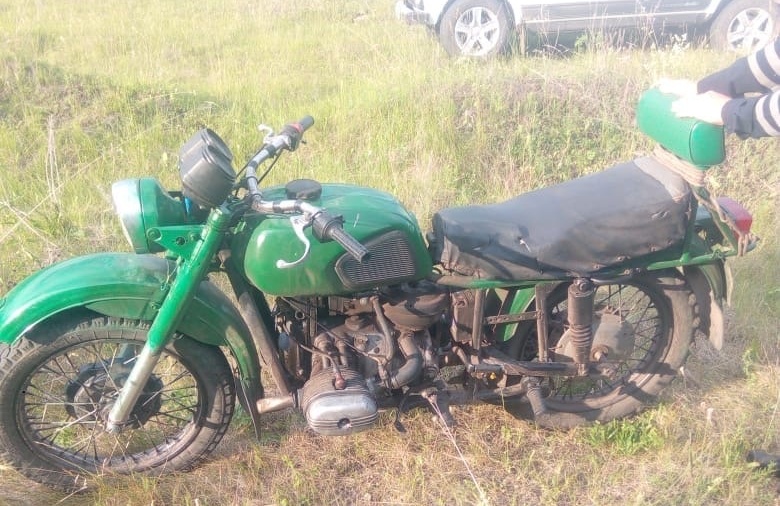 В Каратузском подросток на мотоцикле сбил девочку, спасавшую кота