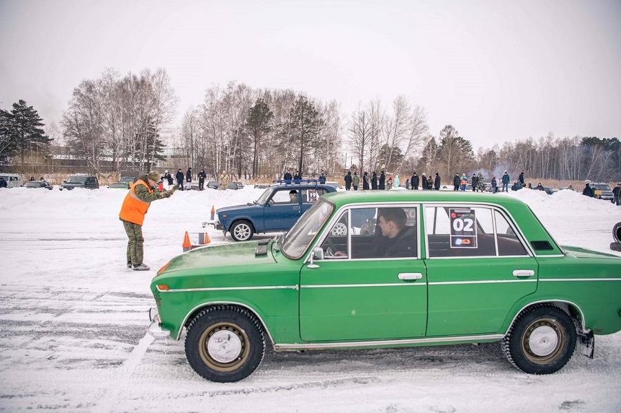 В Железногорске стартовали соревнования по гонкам на льду