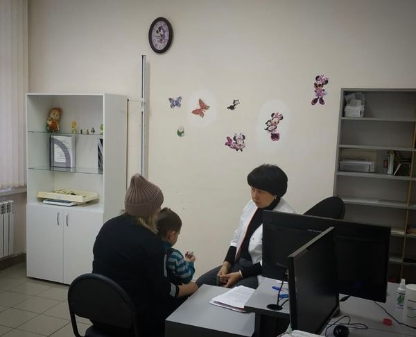 60 юных дивногорцев получили консультацию врачей детской мобильной поликлиники