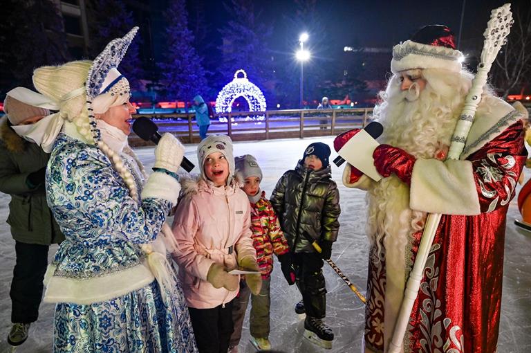 Два новогодних сеанса пройдут завтра на катке на Стрелке