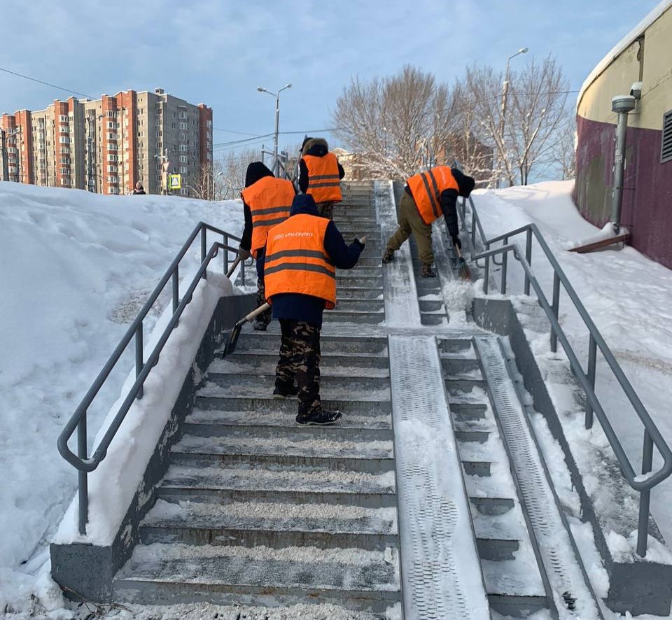 За три дня зимы в Красноярске собрали более двух тысяч КАМАЗов снега