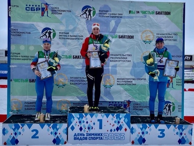 Красноярская биатлонистка Юлия Шеллер выиграла всероссийские соревнования