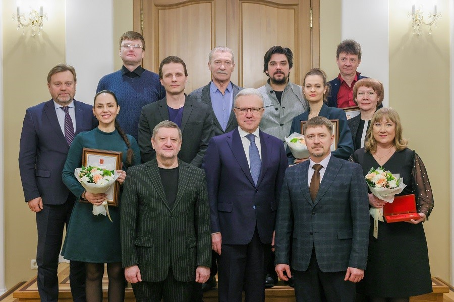 Александр Усс вручил награды красноярским актерам исторической драмы «Красный Яр»