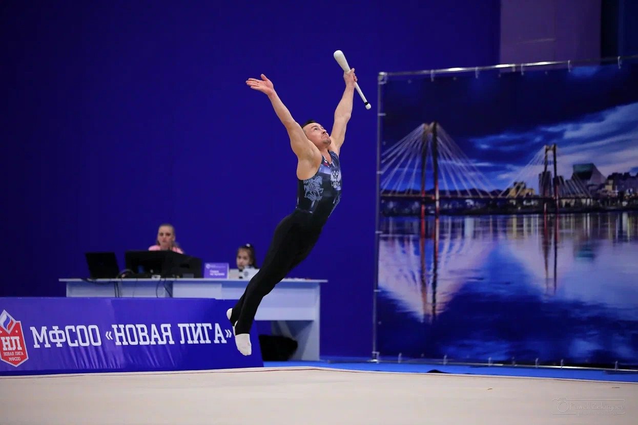 Красноярский спортсмен выиграл первый чемпионат СФО по мужской художественной гимнастике