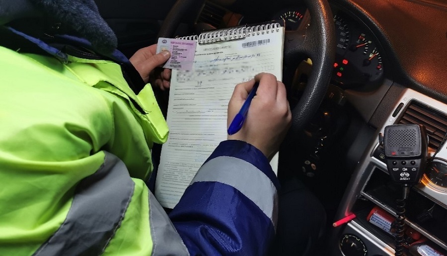 40 таксистов без лицензии работали в Красноярске