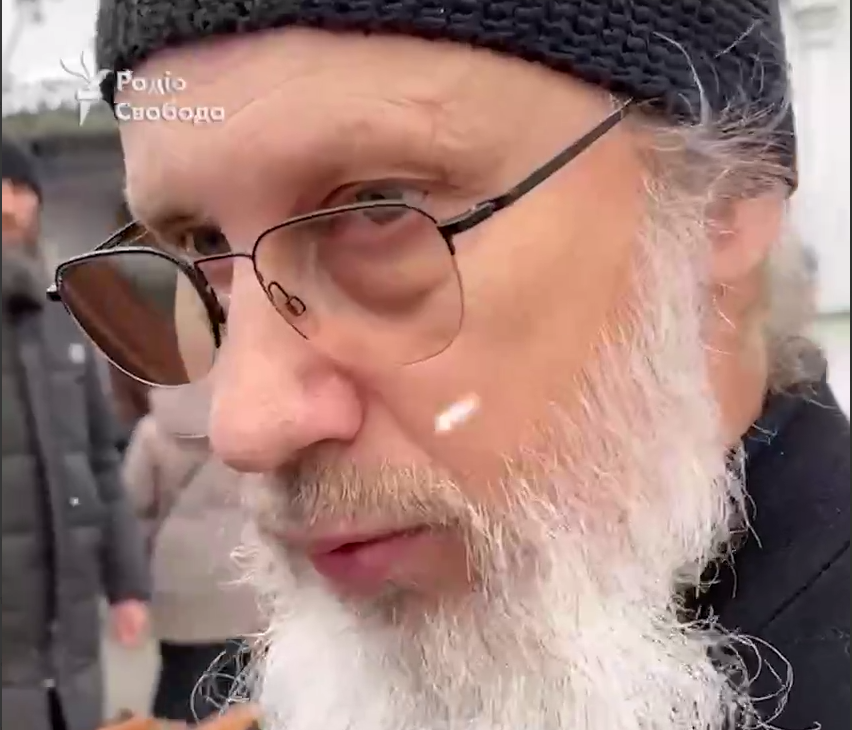 Священники УПЦ не собираются уезжать из Киево-Печерской лавры в Киеве
