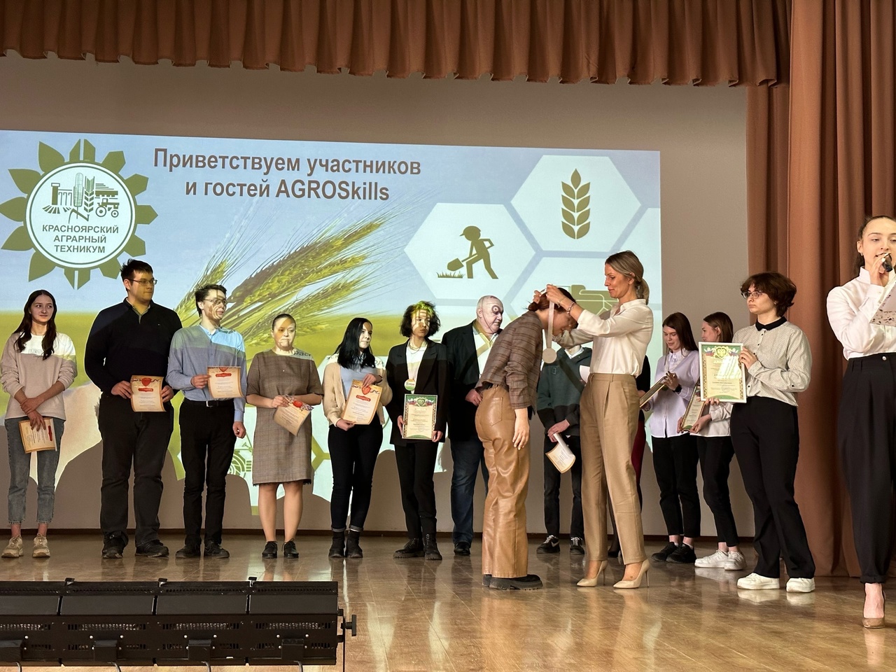 В Красноярском аграрном техникуме определили победителей AGROSkills-2023