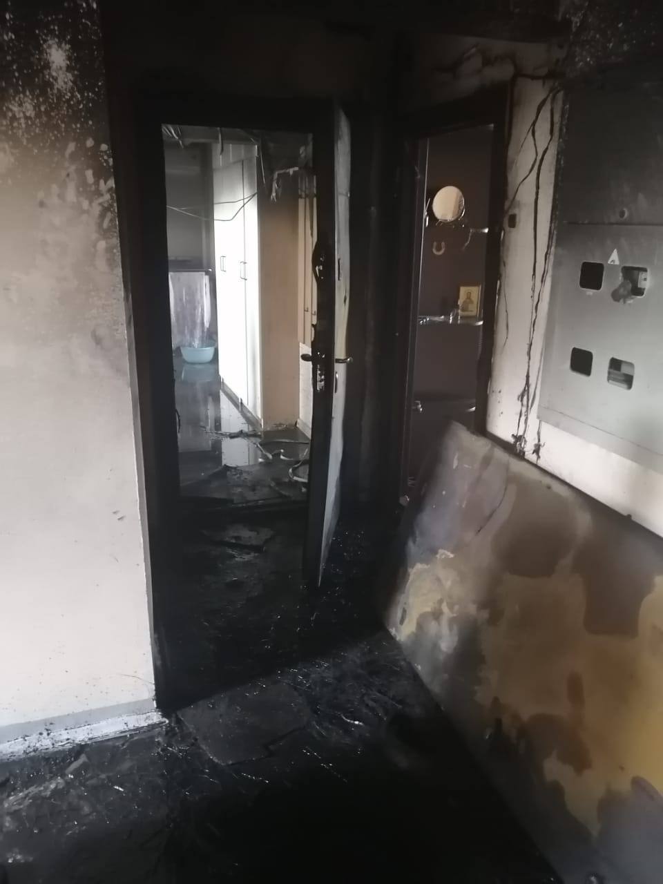 Красноярец поджег дверь квартиры из-за неприязни к ее хозяину
