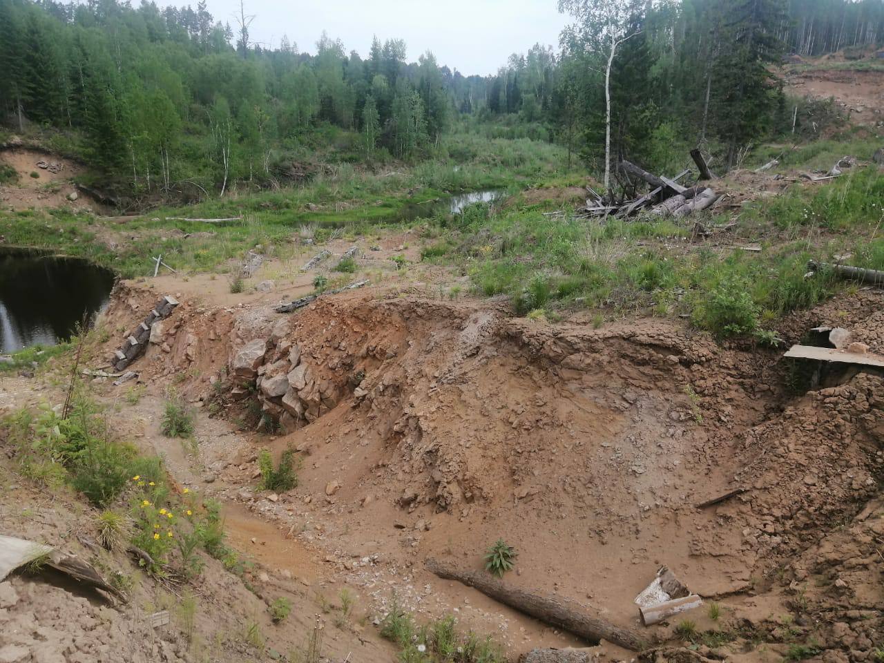 На золотодобывающую компанию в Большемуртинском районе завели уголовное дело