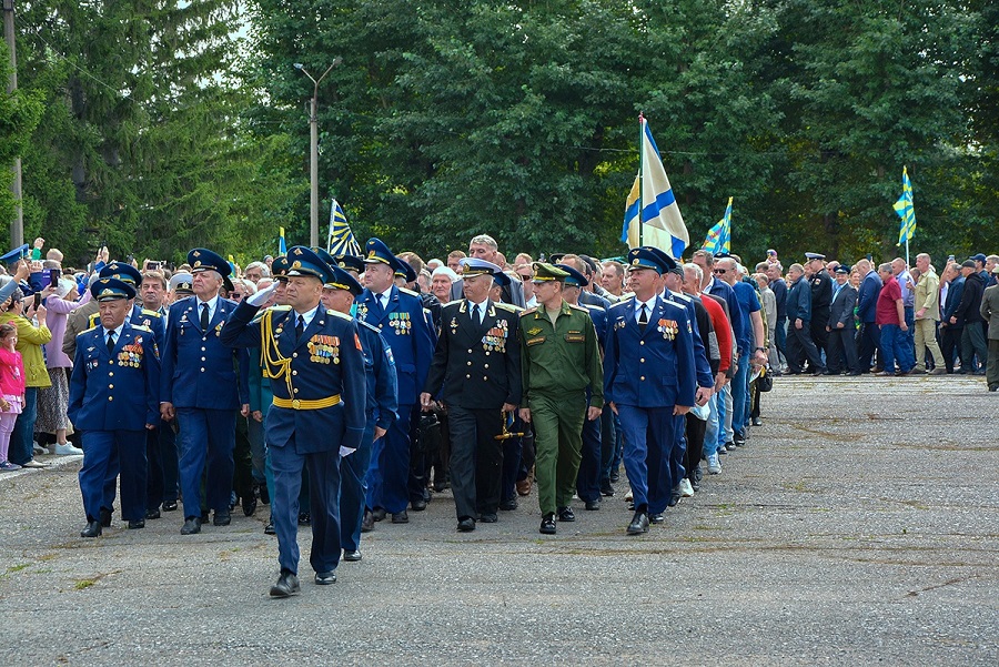 Ачинск отметил 75 лет со дня образования военного авиационно-технического училища