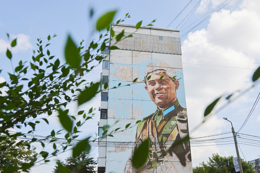 ul.9 maya 39 mural nikolaya totmina rybakov 20230801 rus 2211