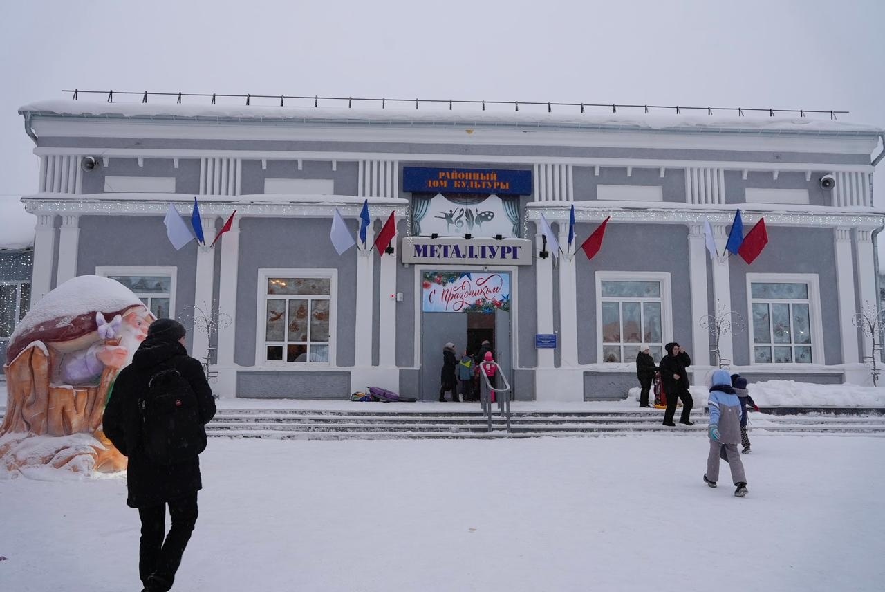 В Северо-Енисейском открыли виртуальный кинозал