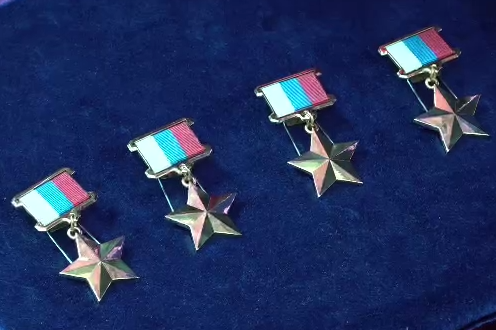 Сергей Шойгу наградил отличившихся участников СВО медалями «Золотая Звезда»