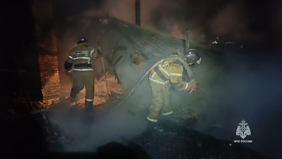 Непотушенные печи стали причиной двух пожаров в Красноярском крае