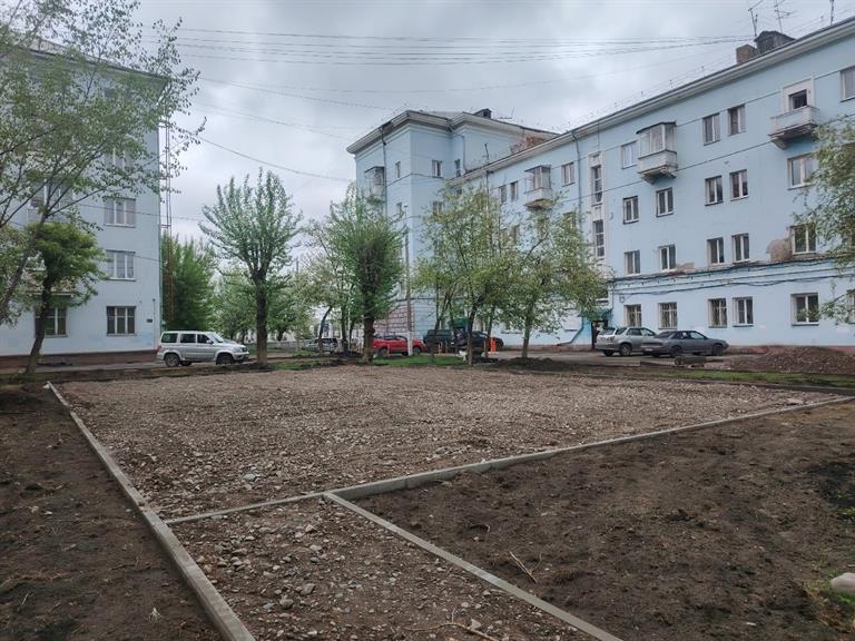 13 млн рублей потратят на ремонт дворов в Ленинском районе Красноярска