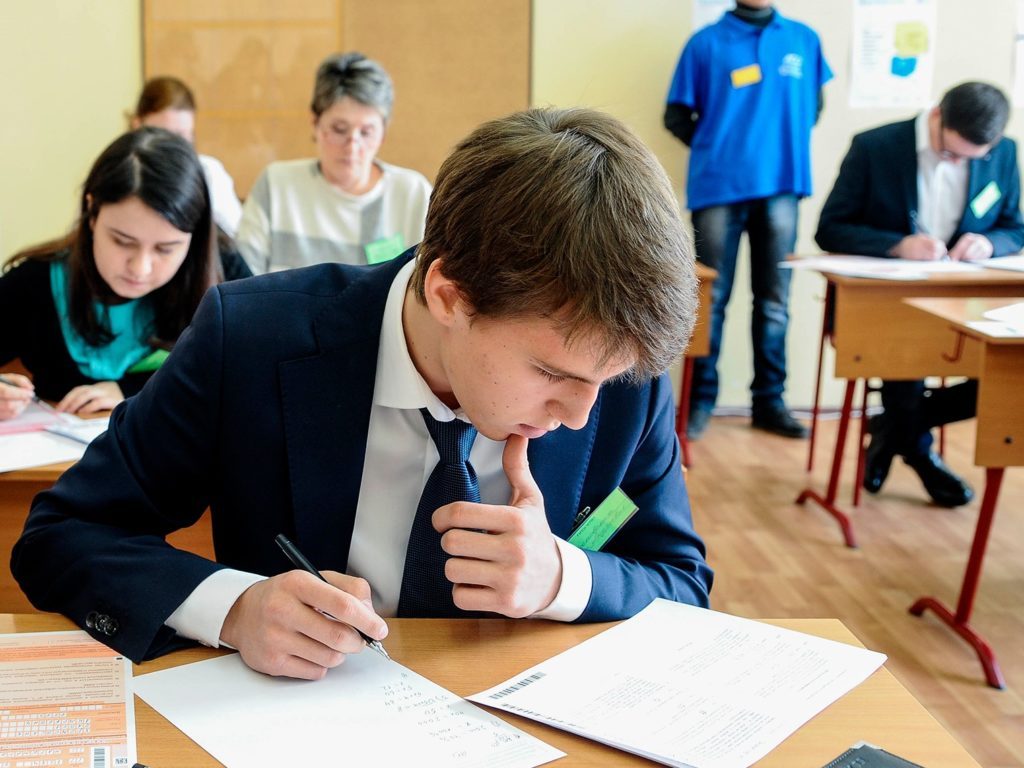 В Красноярском крае прошли первые ЕГЭ по химии, литературе и географии