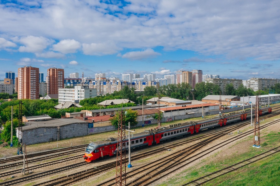 До конца июня ряд пригородных поездов КрасЖД будет курсировать по измененному расписанию в связи с ремонтными работами