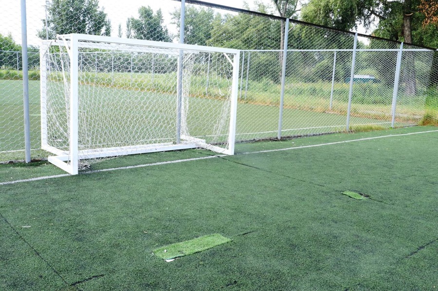 Футбольные площадки в Татышев-парке закрыли на ремонт