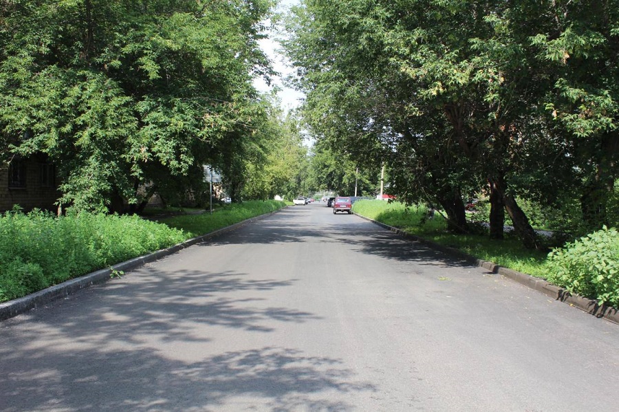 В Красноярске на улице Красномосковская завершили дорожный ремонт
