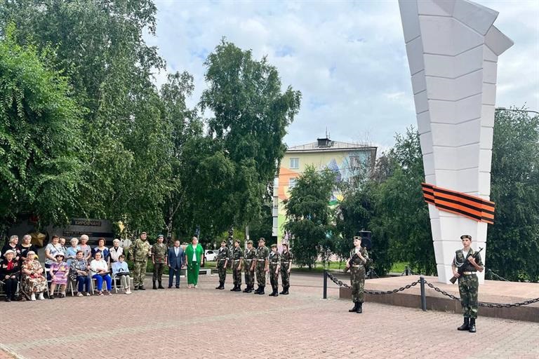 В Кировский район Красноярска привезли лампаду с Вечным огнем