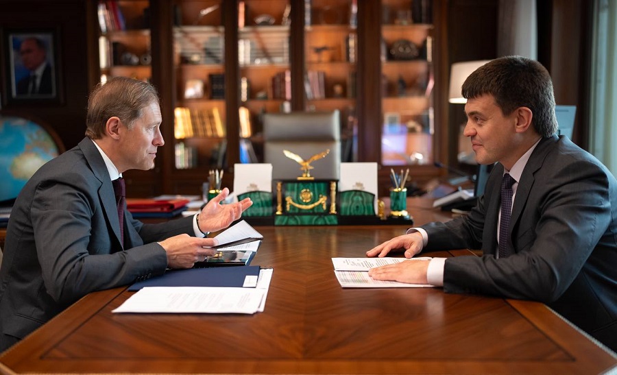 Губернатор Красноярского края встретился с первым заместителем председателя правительства РФ