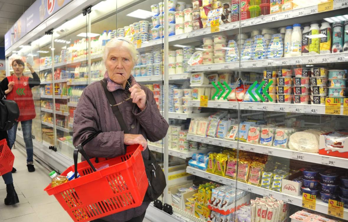 Для пенсионеров в супермаркетах появятся полки с бесплатными продуктами
