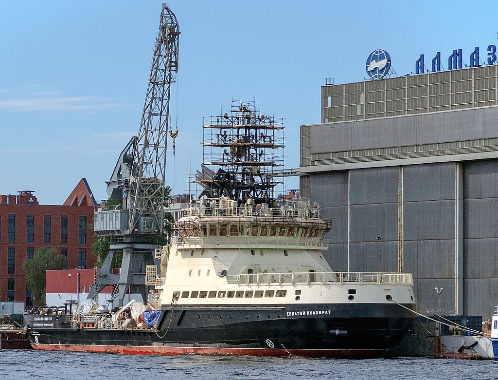 В июле ледокол «Евпатий Коловрат» проекта 21180М войдет в состав ВМФ России