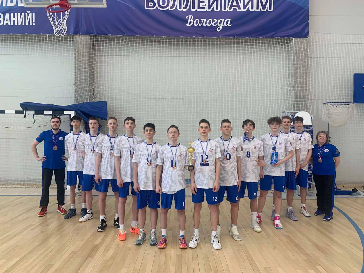Красноярские волейболисты-юниоры завоевали бронзу всероссийских соревнований