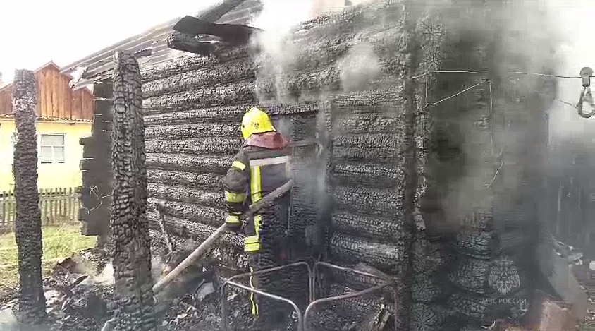 Один человек погиб при пожаре в Емельяновском районе