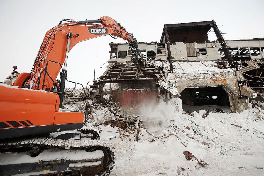 Чистый Норильск - в городе приступили  к демонтажу неэксплуатируемого склада рудника «Маяк»