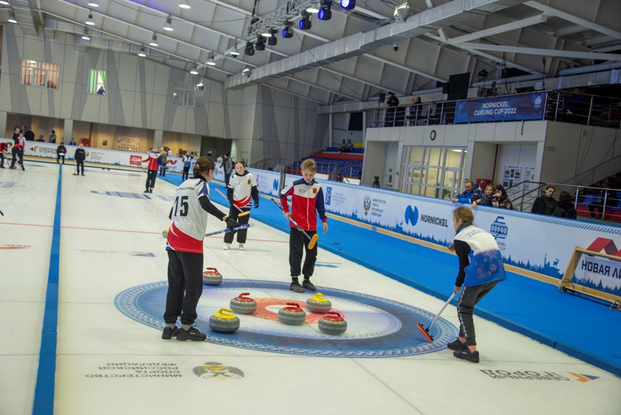 Красноярские керлингисты победители детского турнира Junior Nornickel Curling Cup