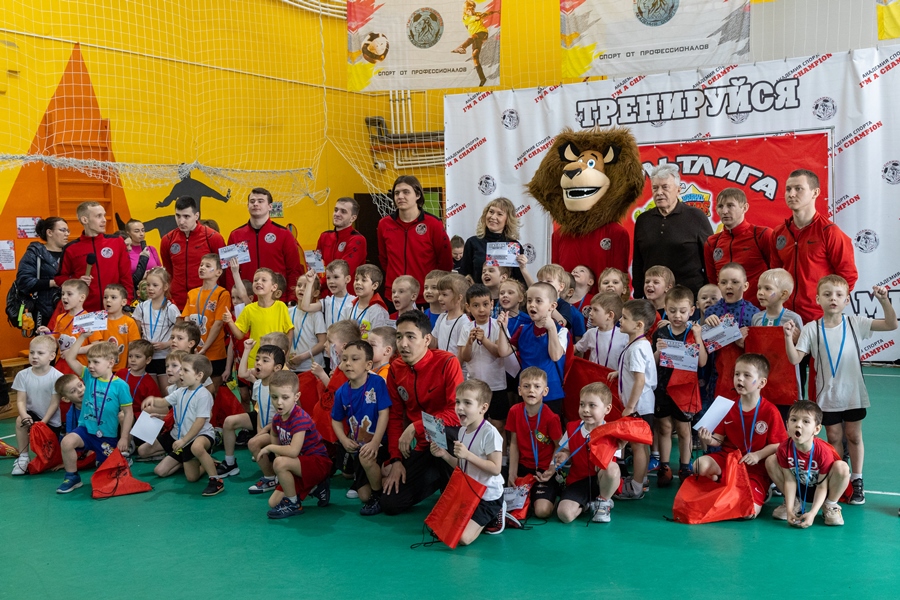 В Красноярске провели футбольные соревнования среди дошколят
