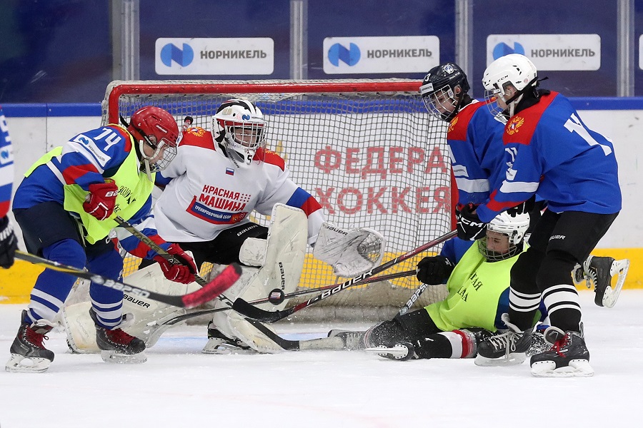 Сбор «Красной машины» в Норильске завершился отчетными матчами юных хоккеистов
