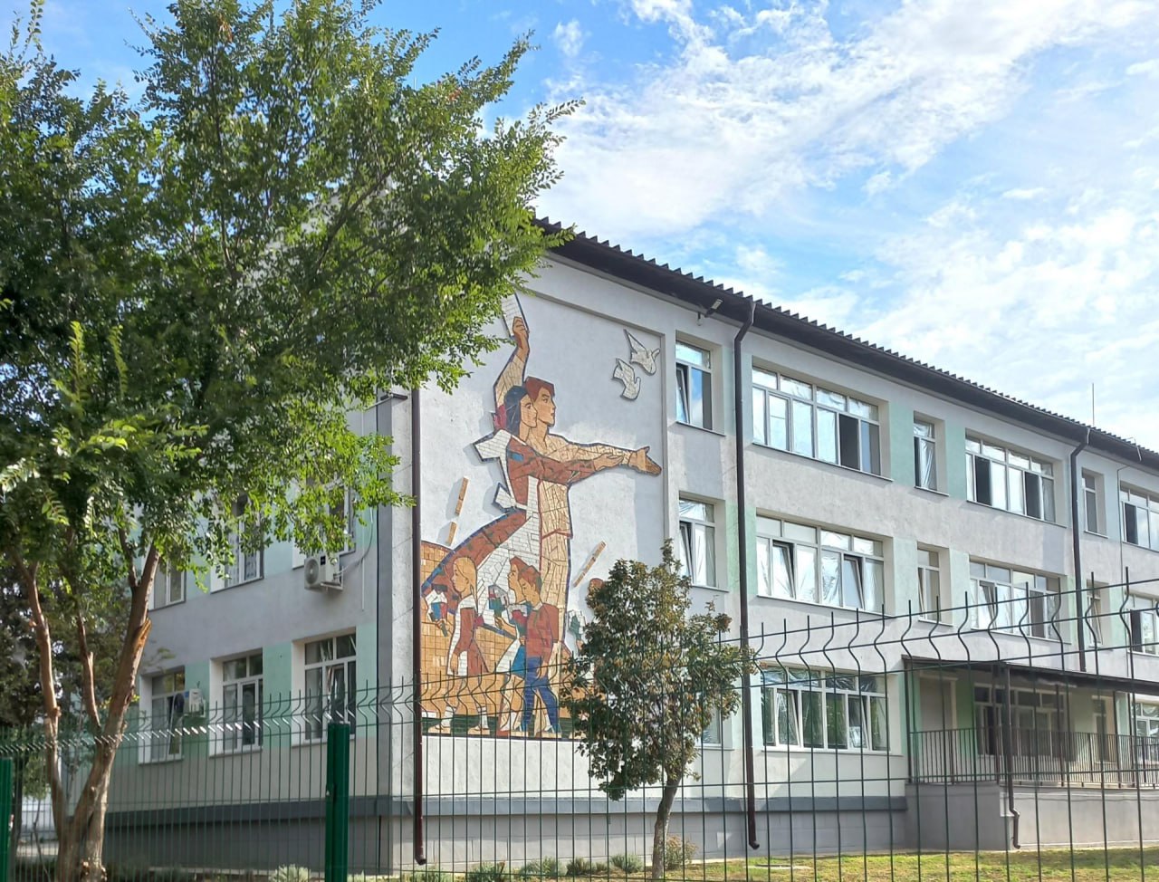 New Mariupol school