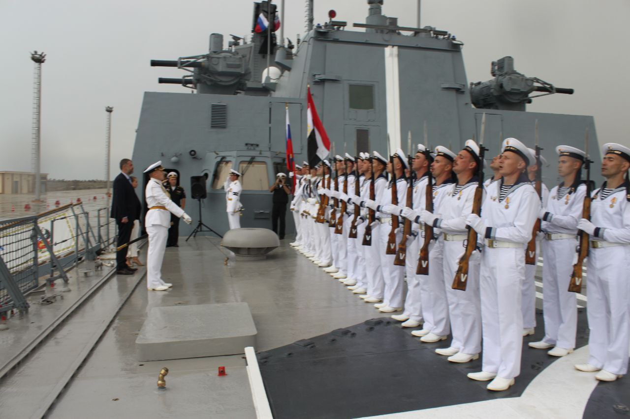 Российские военные корабли нанесли визит дружбы в Египет