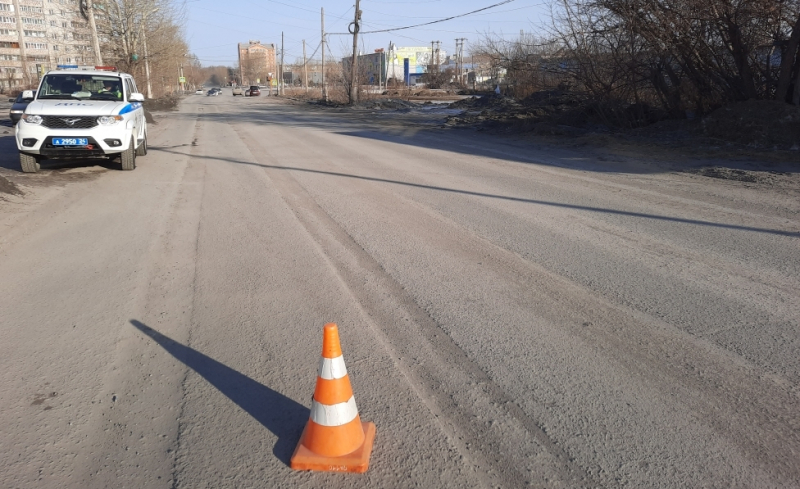 В Ачинске из-за отсутствия тротуара школьника сбила машина