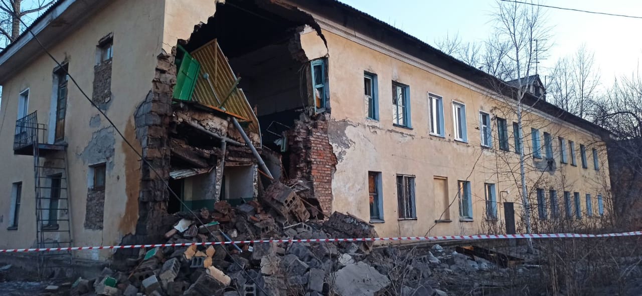 Стена дома в Канске обрушилась из-за халатности местных чиновников