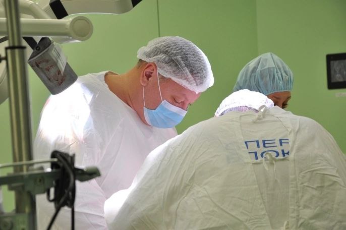 Красноярские врачи удалили опухоль единственной почке пациентке и спасли орган